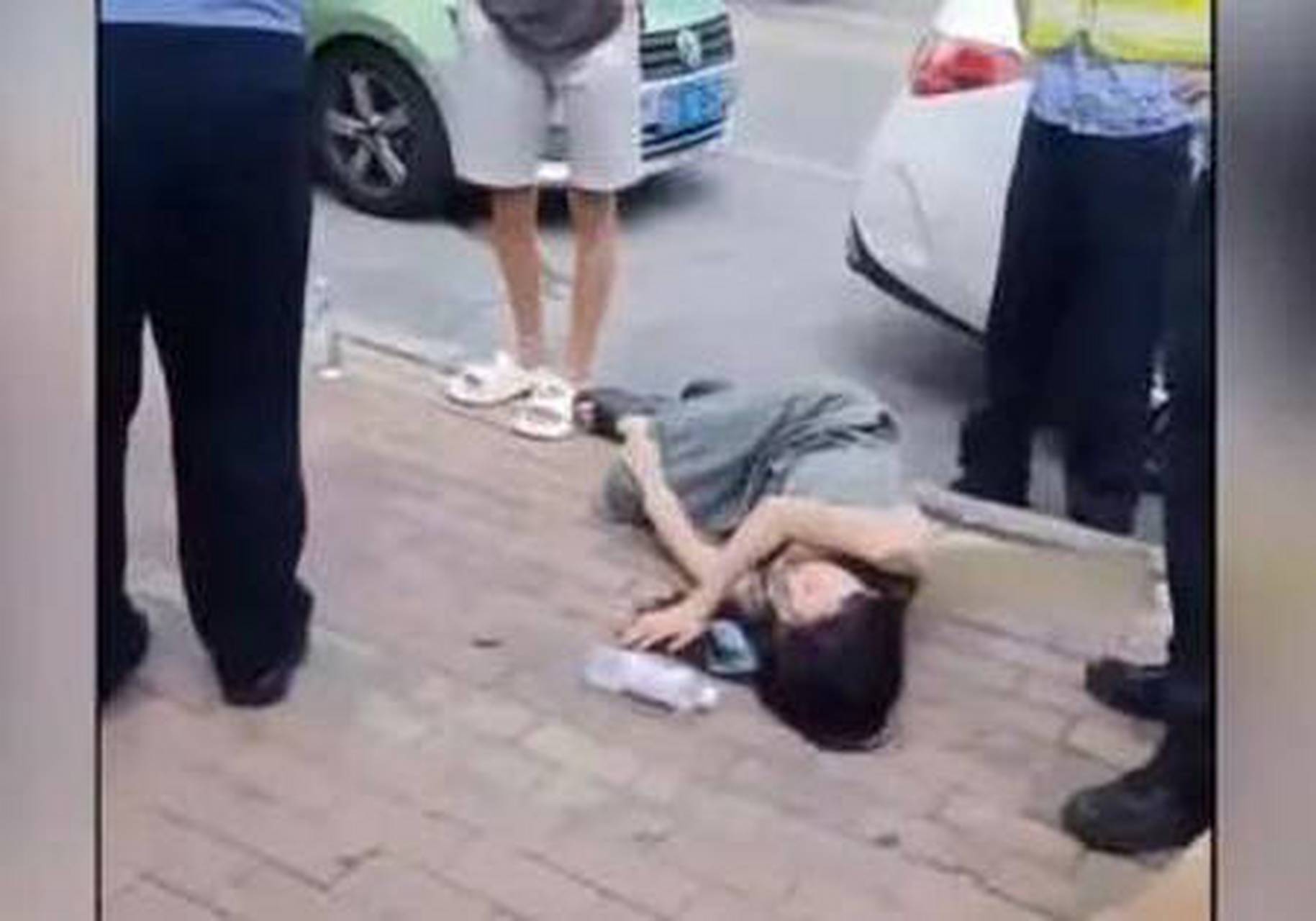 酒后失态,这女的太可恶了!