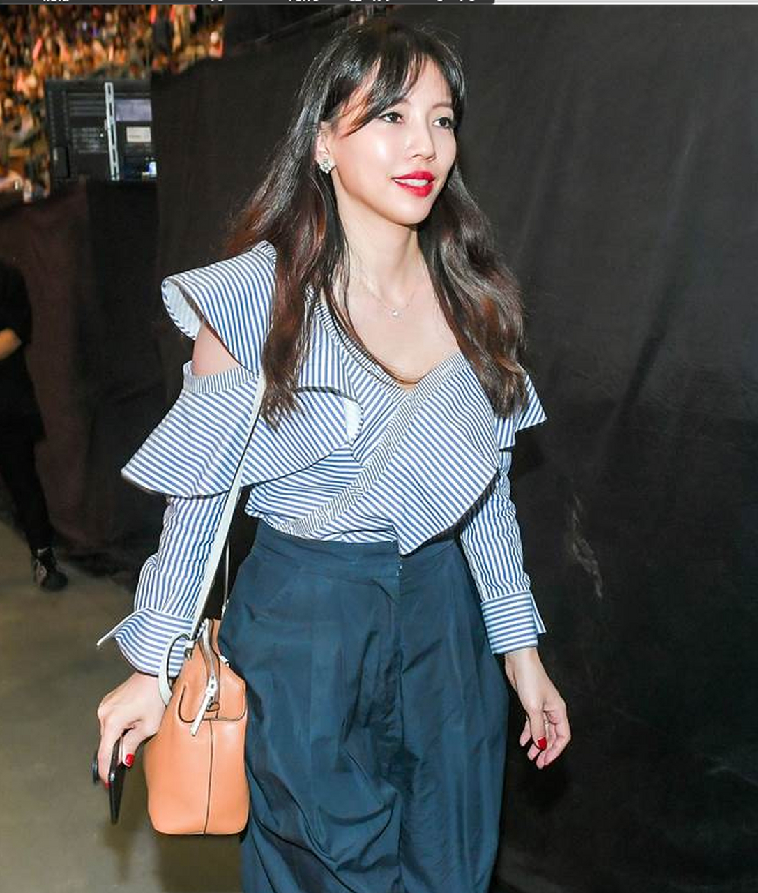 李靓蕾携仨律师辟谣藐视法庭,实则王力宏诉求都遭驳回.