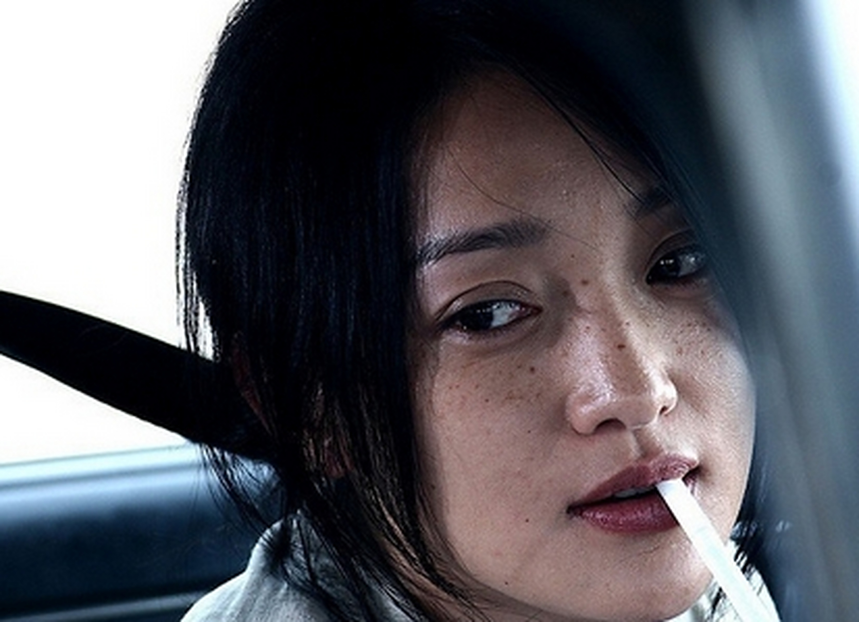 周迅在电影《李米的猜想》中的表现确实非常出色,她的美貌和演技都让