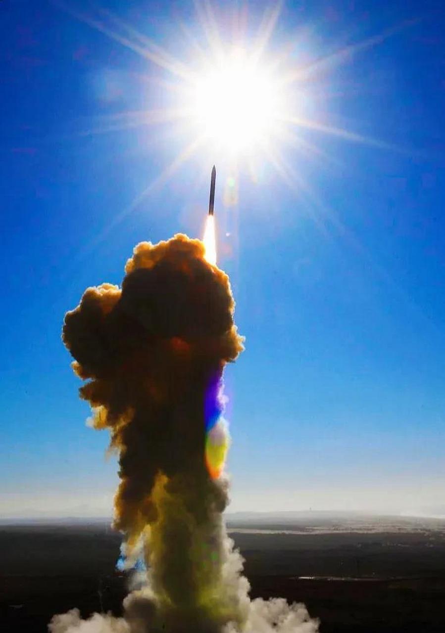 我们一起上头条# 中国导弹射高3万km,俄美望尘莫及[流泪] 已知世界上