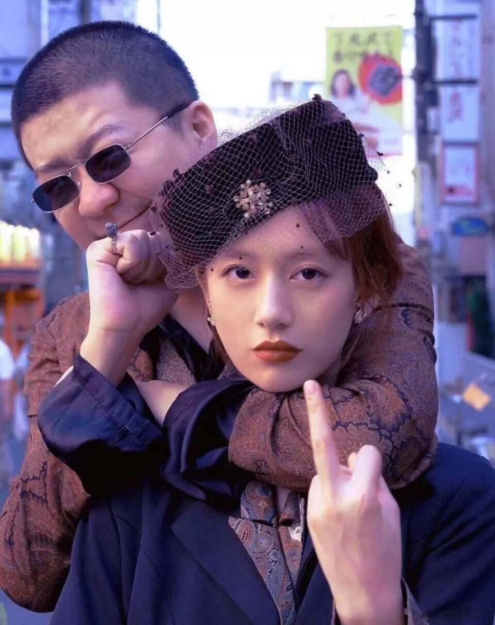 李诞黑尾酱#……孩子从小不难看,原本前途很灿烂.