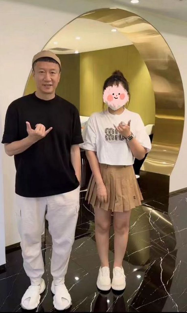 王骏迪掐点为孙红雷庆生,罕见变高调,首曝光对老公昵称尽显甜蜜 8月16