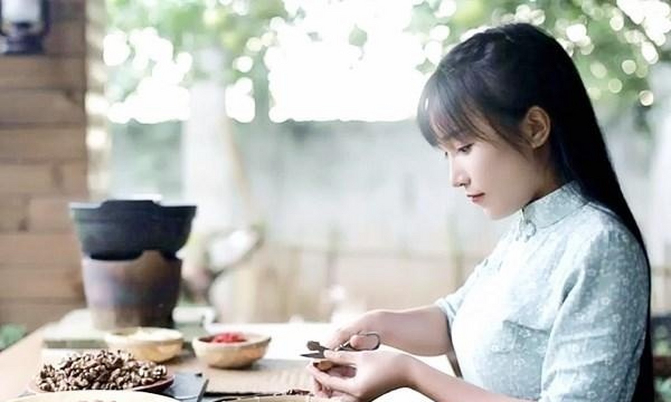 由芒果台出品的野外美食探寻节目《野生厨房》第二季在近日正式定档11