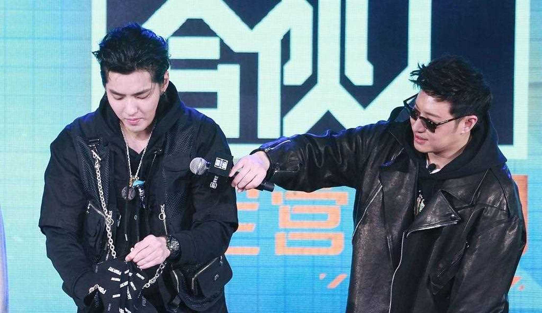 吴亦凡和潘玮柏的同框,感觉这两人关系真的很好