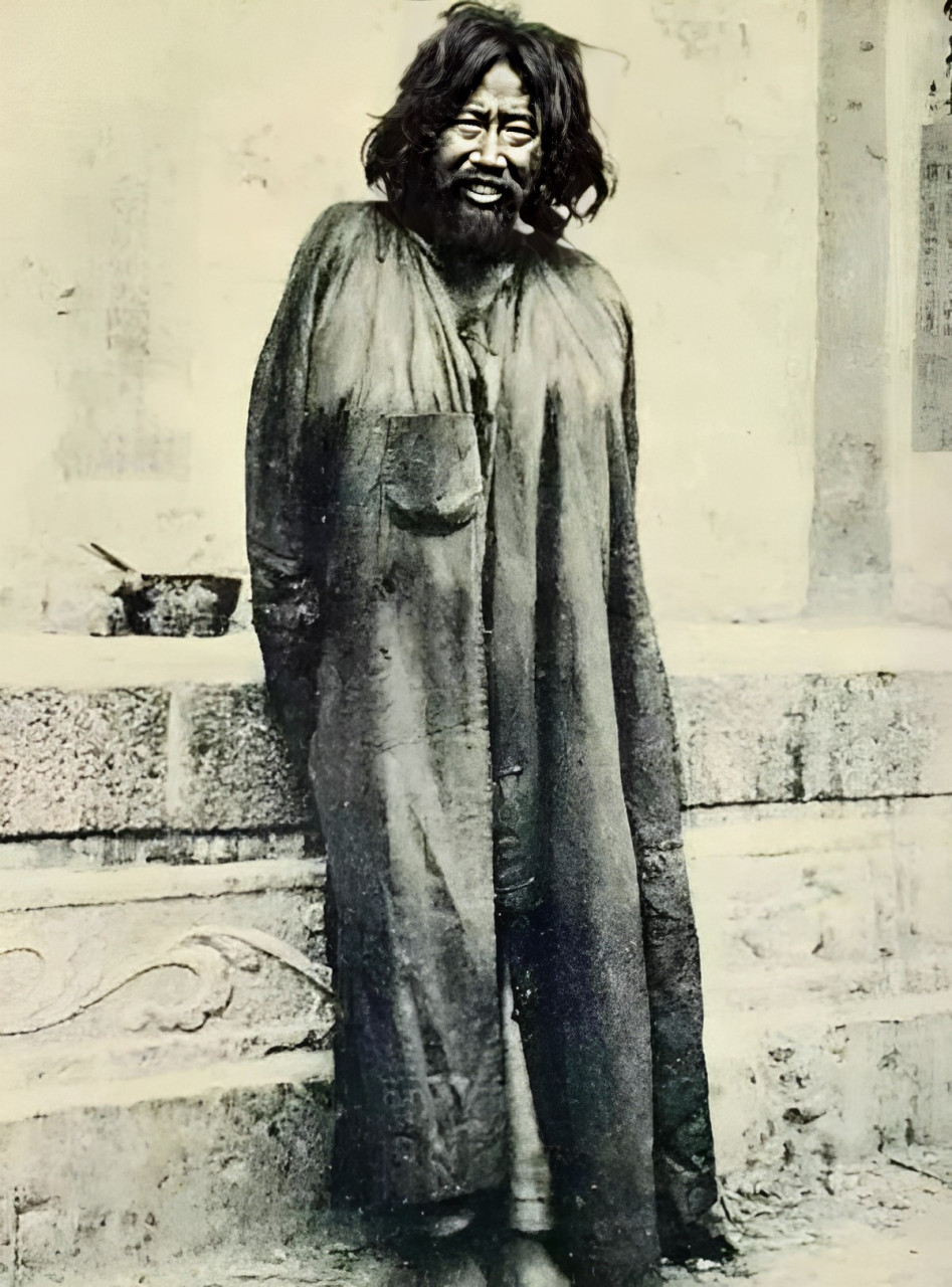 头发蓬乱的赵忠尧看起来像个乞丐,但实际上他是一位爱国的杰出科学家.