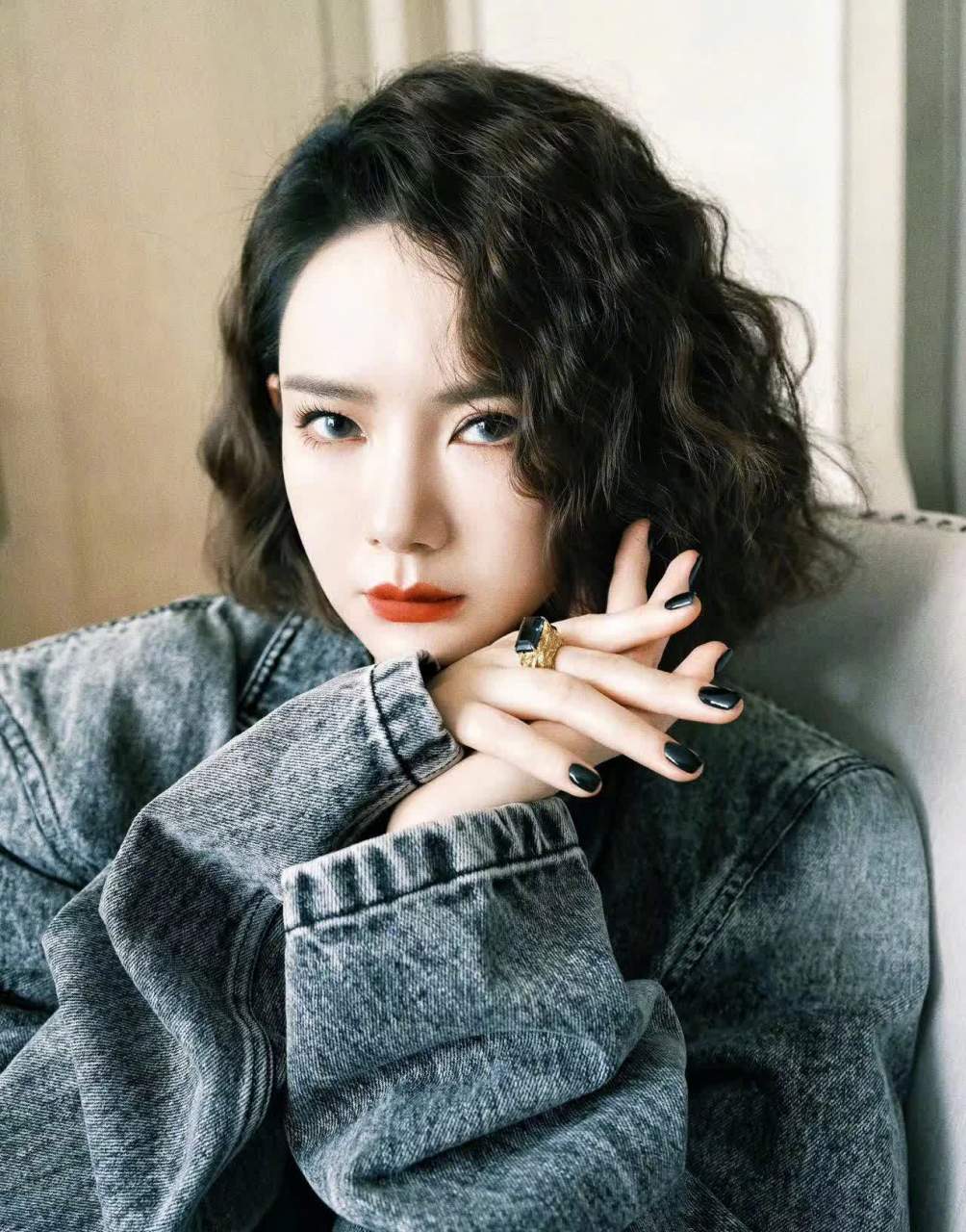 戚薇透露,生下女儿lucky后,怀孕三个月就流产了.