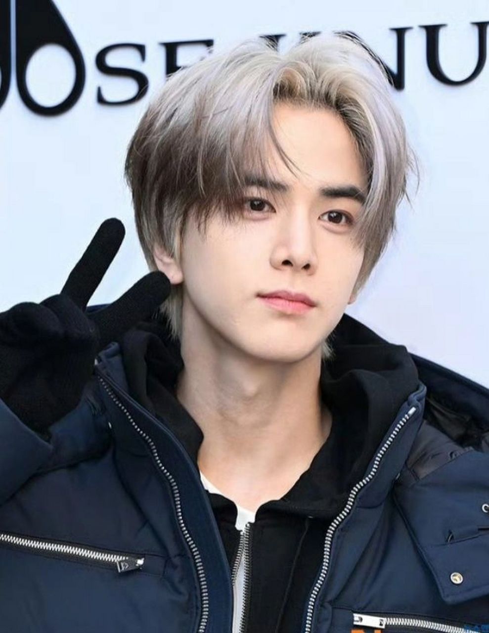 这哥可是靠车银优 吴世勋结合体出圈的 活动新闻生图耶 这甚至不是他