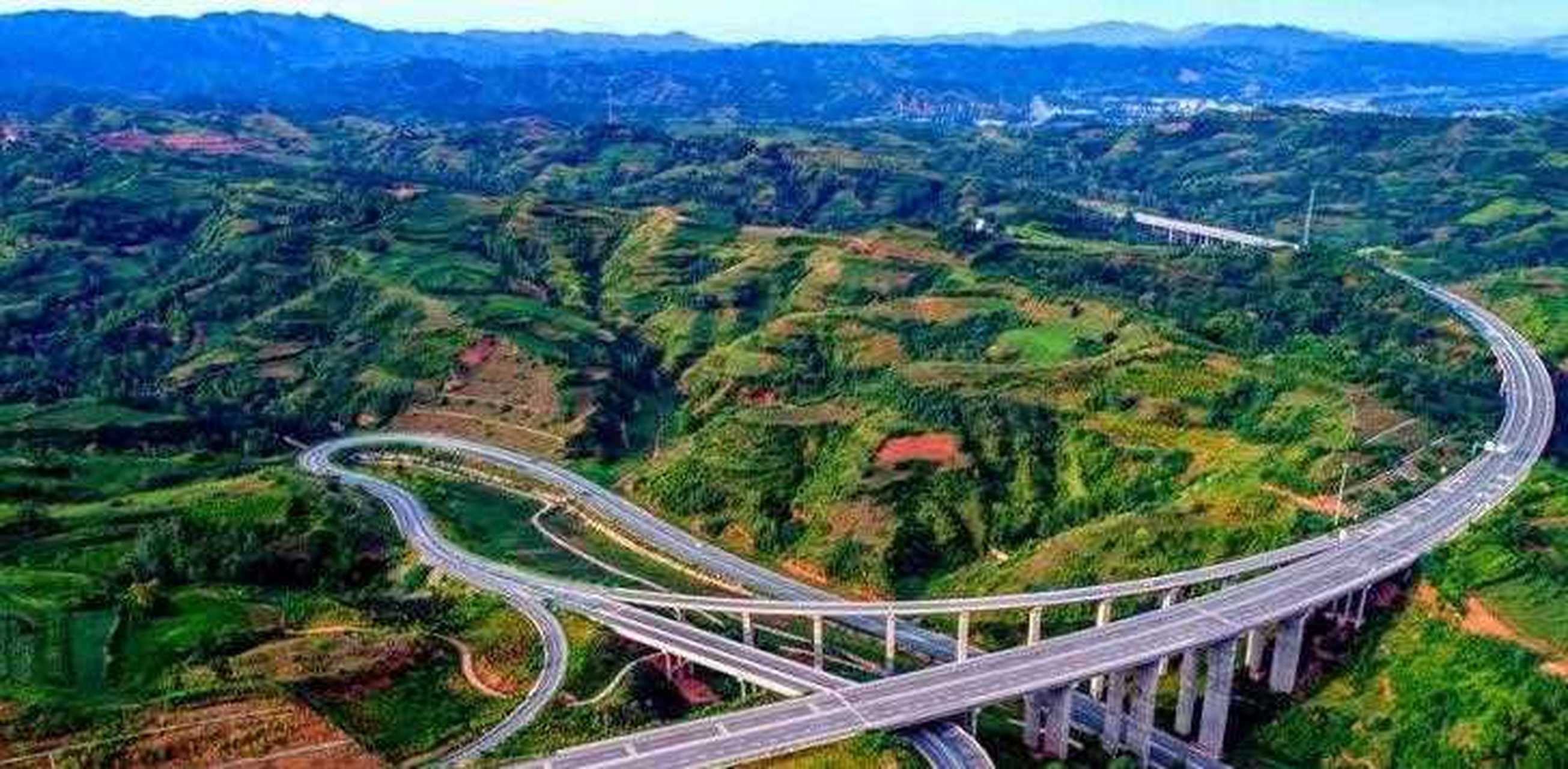 [淚奔] 河南最美高速公路[大哭] 鄭欒西高速的堯山至欒川段[期待]