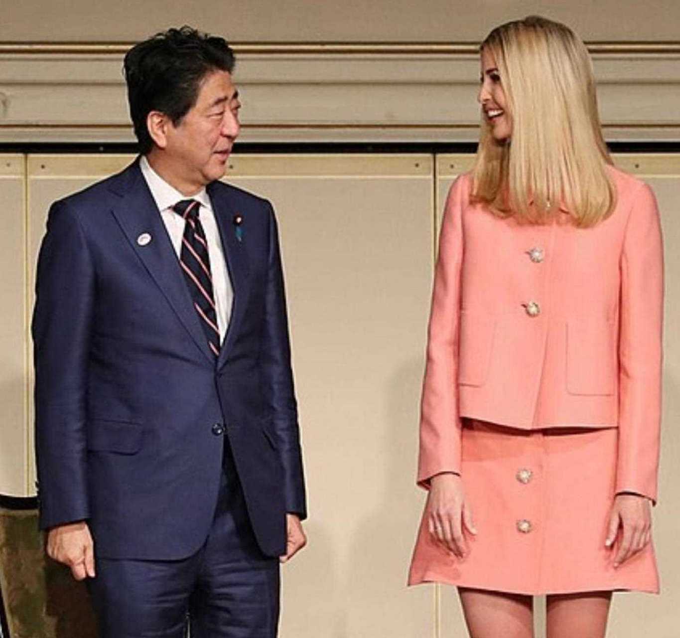 安倍晋三与川普女儿伊万卡仅存的几个瞬间.