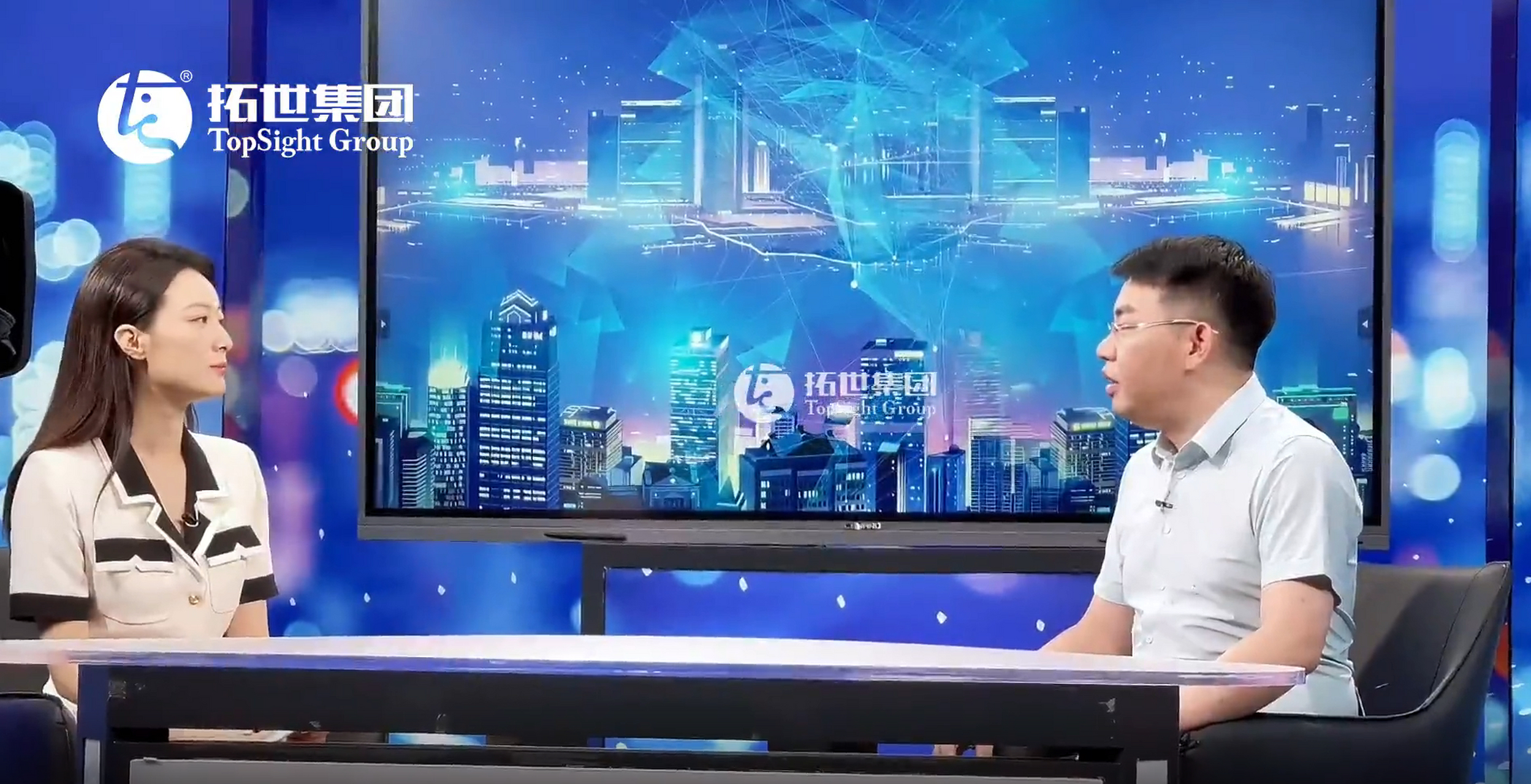 拓世集团董事长李火亮先生受邀参加央视《信用中国》栏目的节目录制