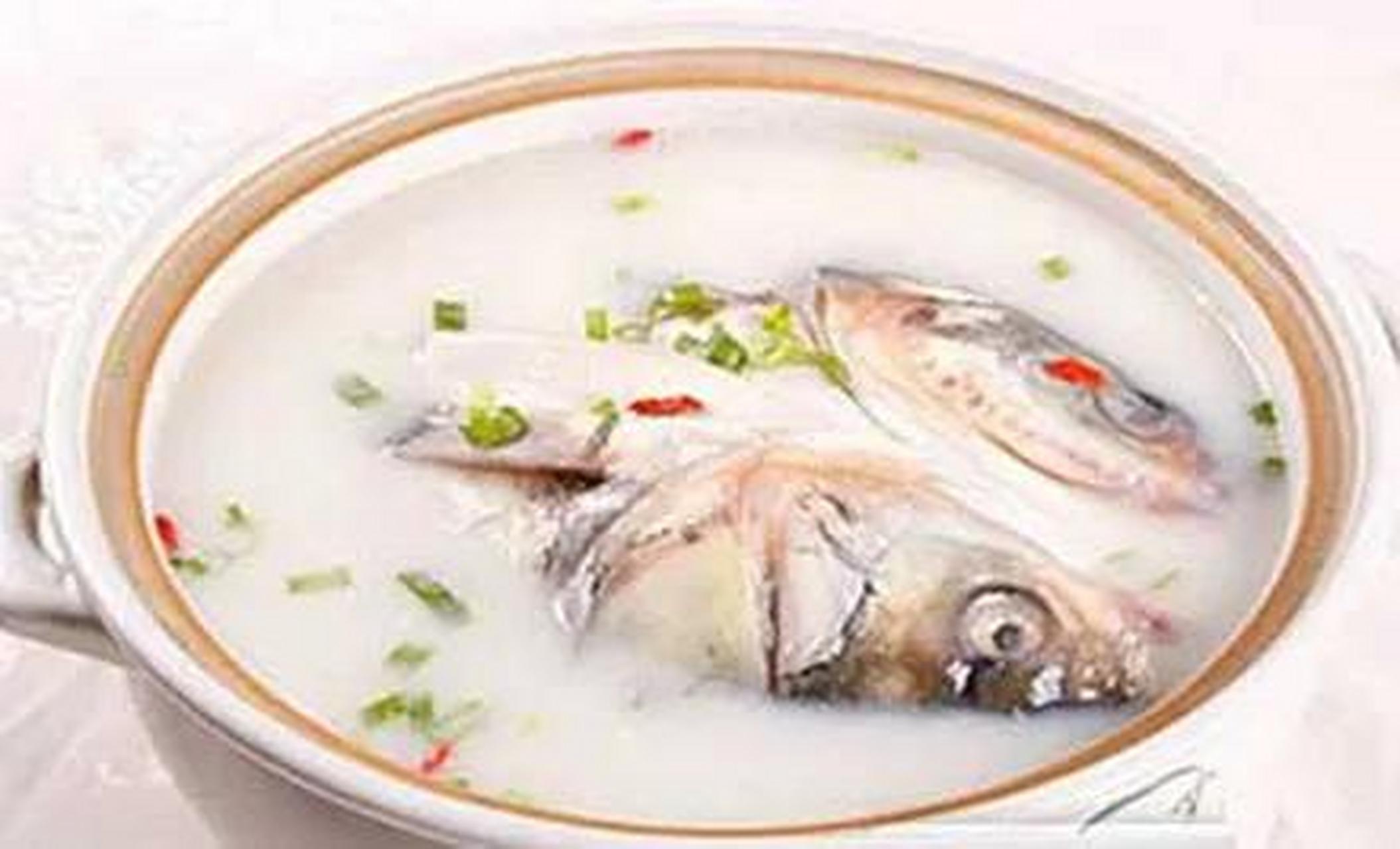 大力宣传雪野鱼头,莱芜炒鸡,然后把济莱高铁高铁打造成吃鱼,吃鸡专线.