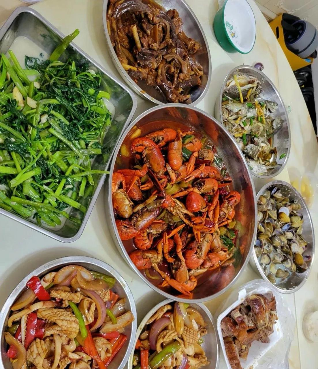 广东人的家常菜!铁盘子是标配!