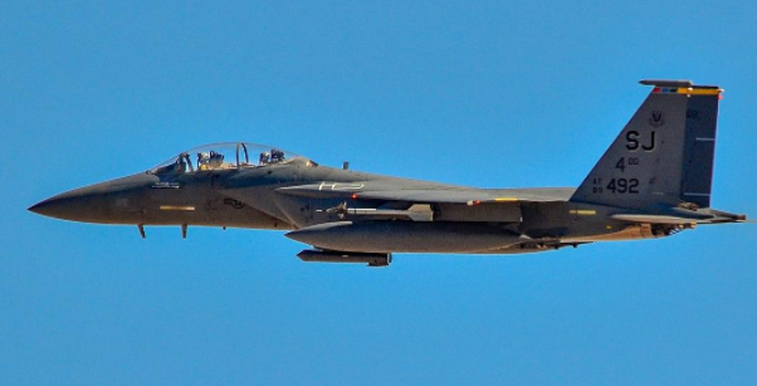 解放军环岛军演,美军f15e部署琉球,剑指中国,歼16面前抬不起头 就在