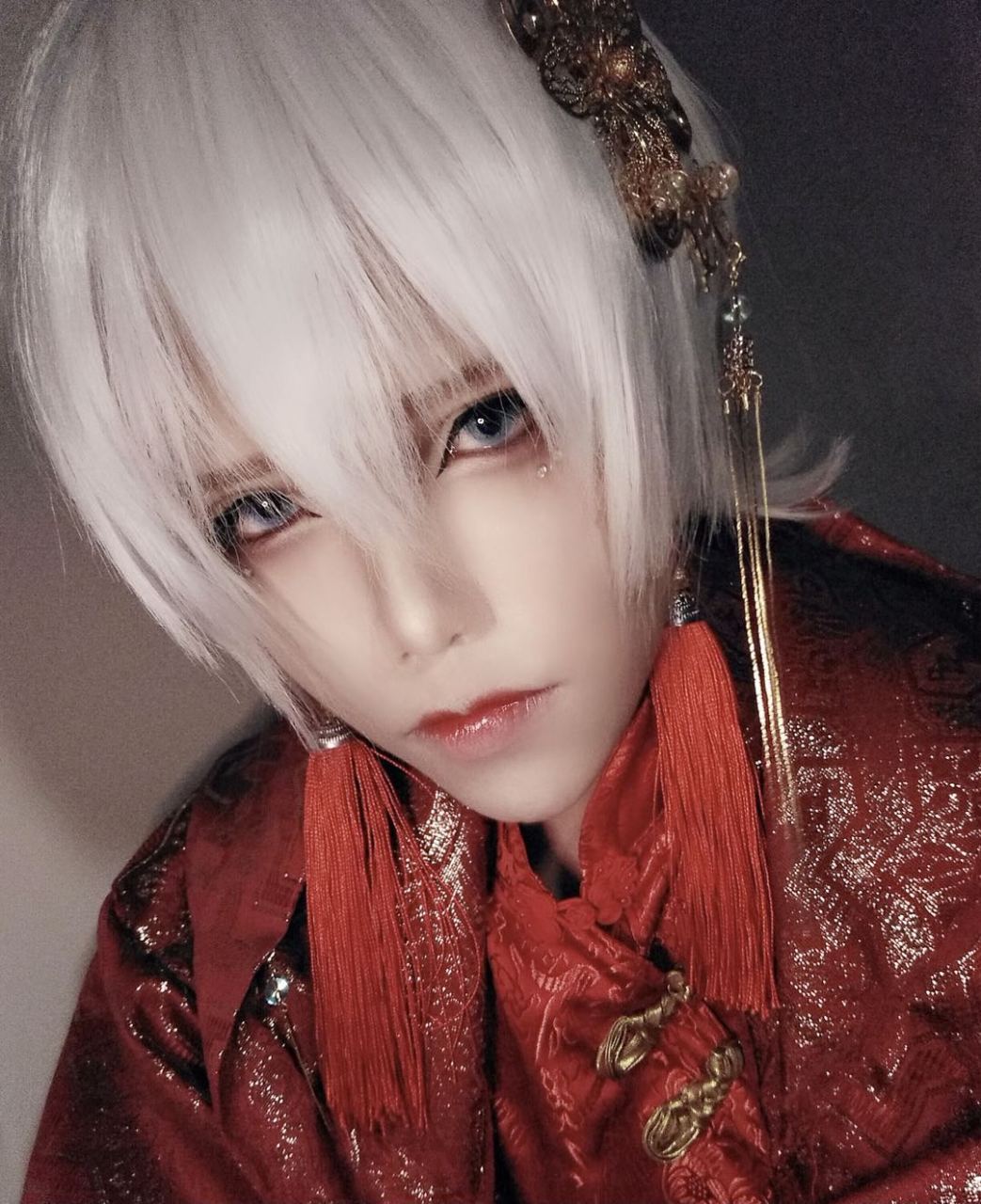 cosplay#灵契 cos角色:端木熙 cn:肖夜xize 端木熙山神祭,喜欢的