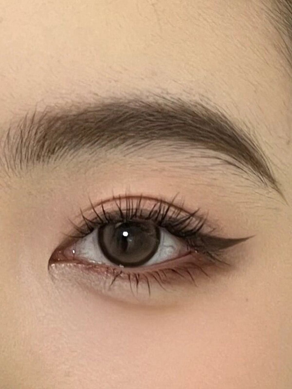 文案:淡妆的魅力在于自然与和谐,单眼皮女生更是如此.