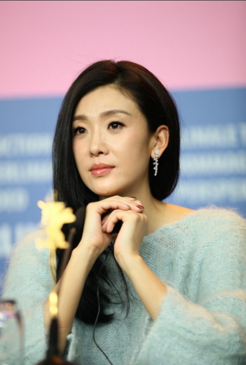 身高182倪景阳嫁165的谢晖,39岁生子,裴佩老师婚后边演戏边顾家 她是