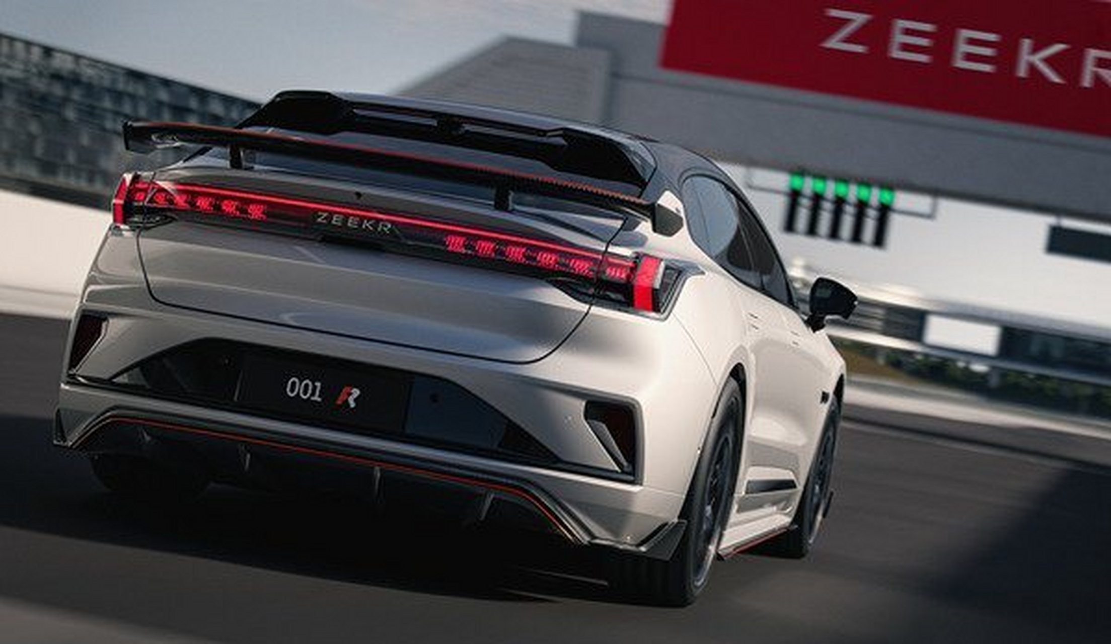 6 万元起,限时购买价 34.9 万元起,立减 3.7 万元  me 版