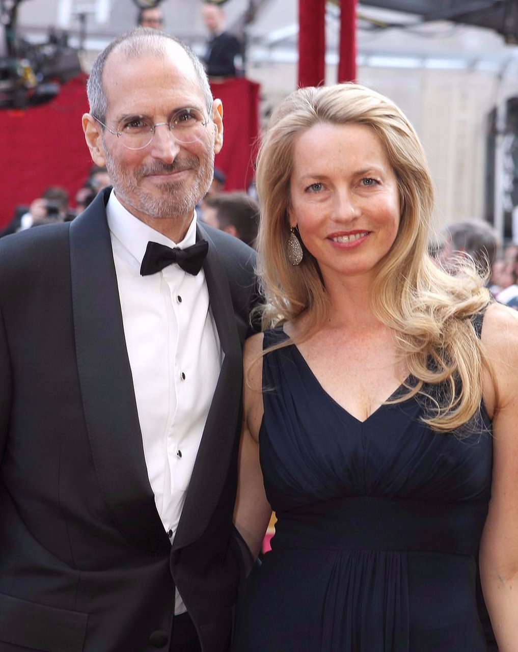 57岁乔布斯太太罕见亮相!称270亿财产不会给女儿,女儿明星范儿