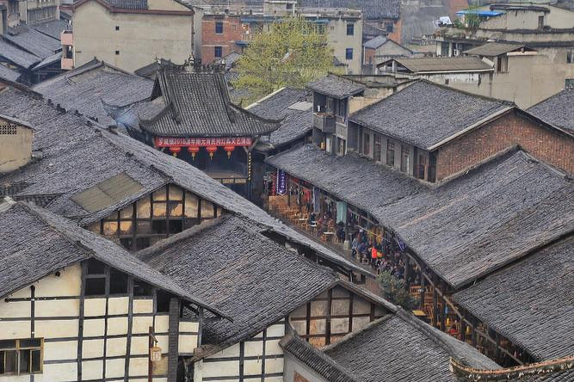 乐山罗城古镇:著名的"船城",300多年的历史,古建筑群与山峦相依,是