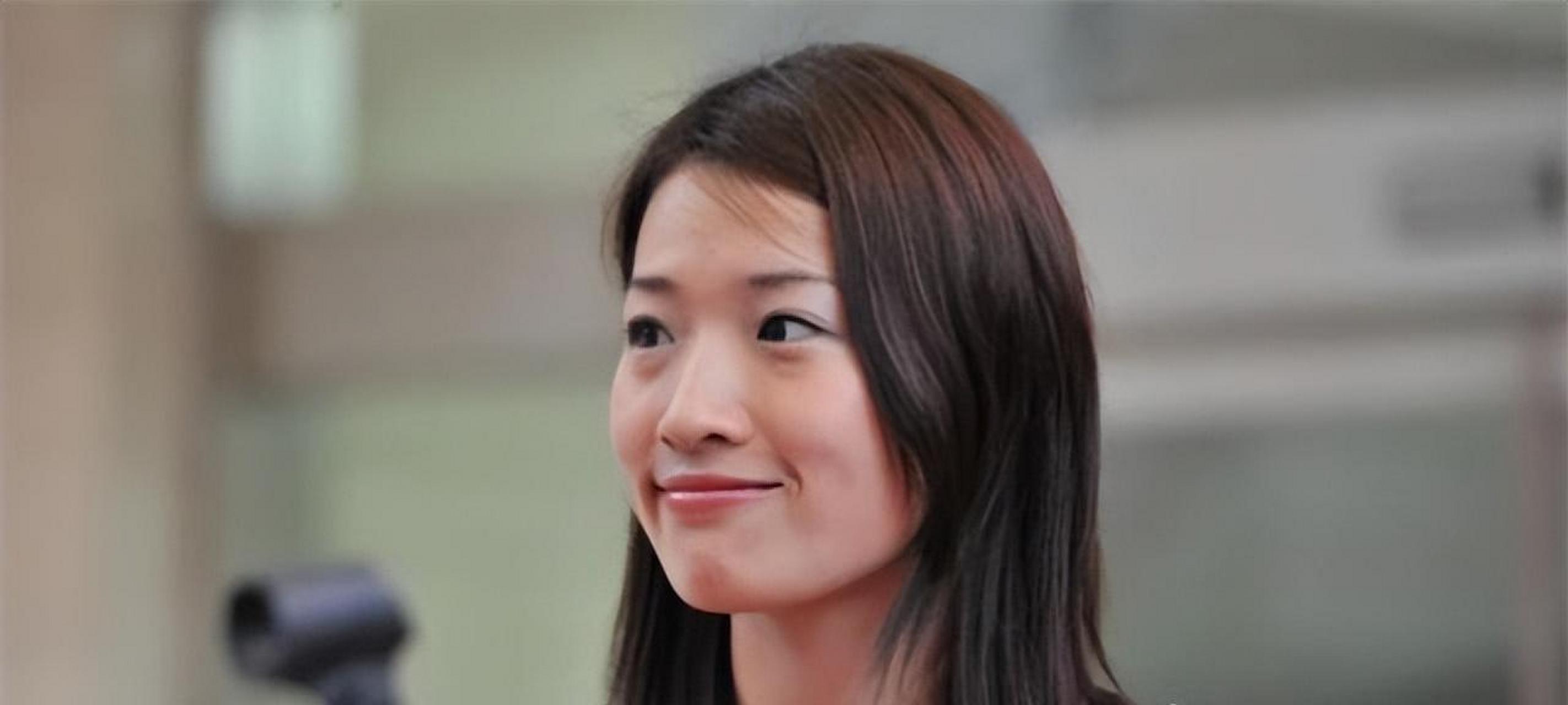 国羽男神鲍春来,一生之敌林丹,一生挚爱罗雪娟,38岁仍单身 现如今世界