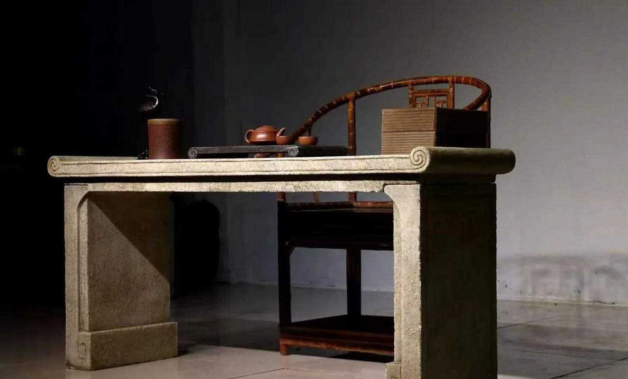 汉白玉石桌长150宽45高70,汉白玉此石案活腿活面,制式简洁,比例协调