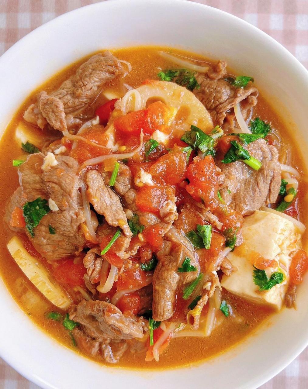 番茄牛肉汤~吃到撑也不会胖 大长腿私教小姐姐又分享减脂汤啦~ 超级