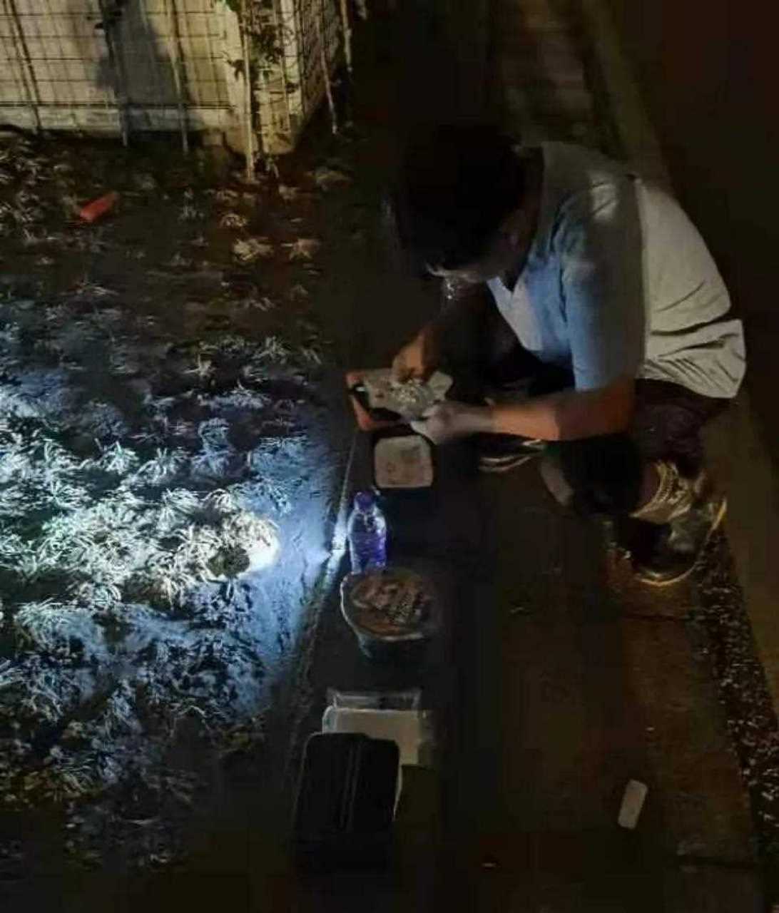 [【住房和城乡建设部城建司副司长韩煜连夜奔赴郑州救援现场】 连夜从