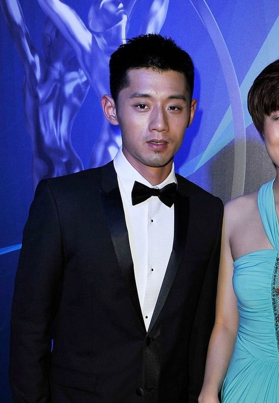 知名记者称张继科曝景甜私密照# 所以是石锤吗,如果是请自己进去