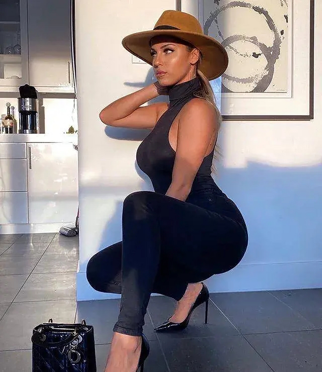 nba太太团的耀眼明星:萨拉-纳赛尔  在nba球员帕特森的妻子,萨拉