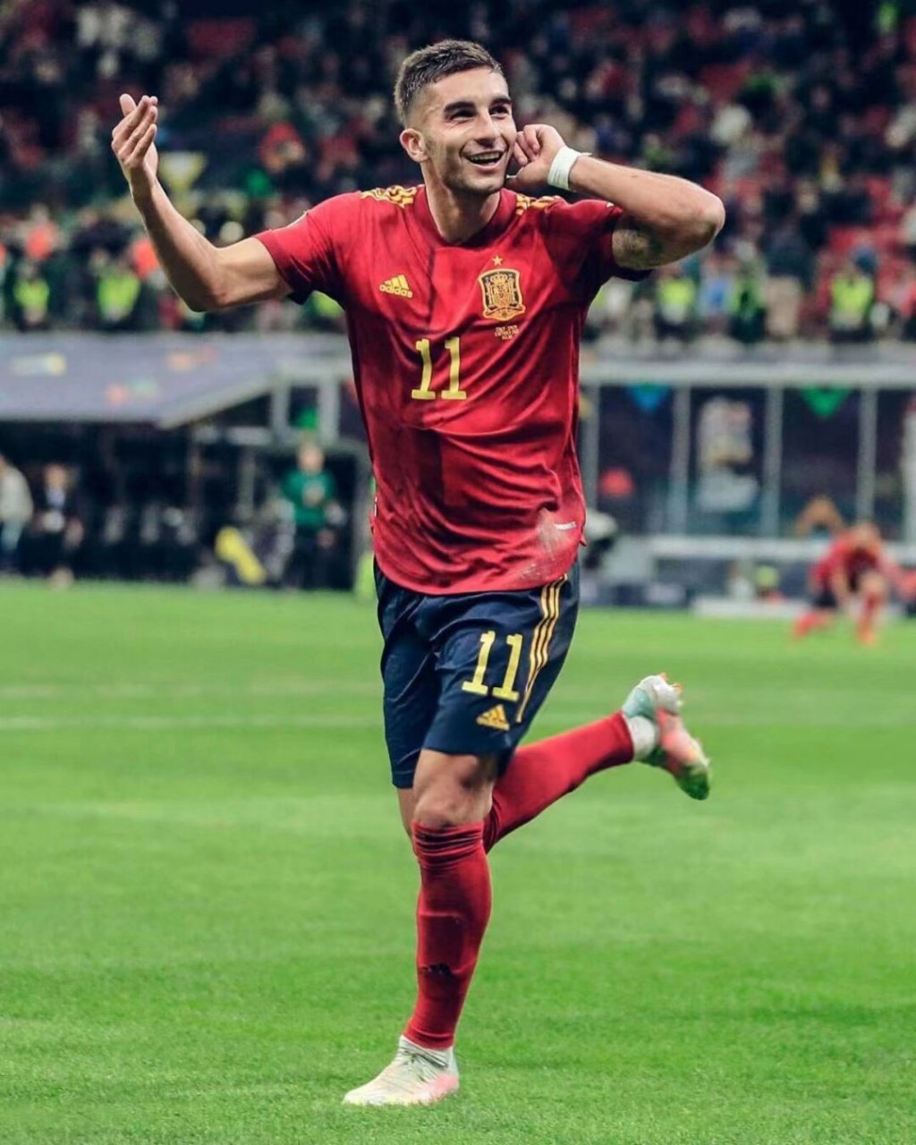 "驸马爷"费兰托雷斯|足坛超新星  费兰·托雷斯(ferran torres),全名