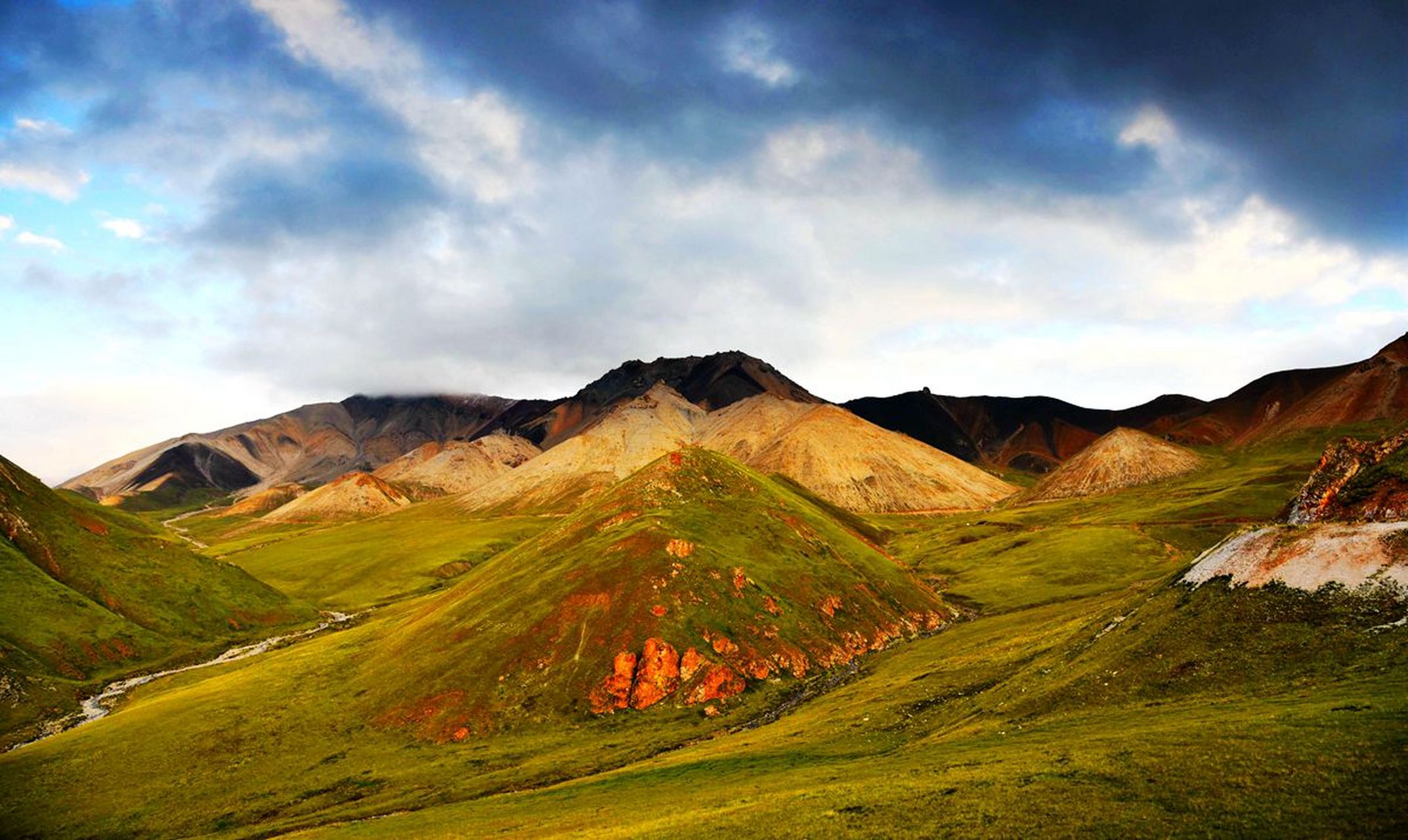 s215【甘肃玉门东至祁连县央隆乡沿途风光】,这样的风景你见过吗? #优