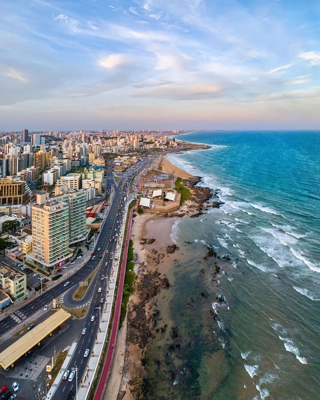 巴西第一座首都～萨尔瓦多  萨尔瓦多,人口约390万人,人均gdp为1.