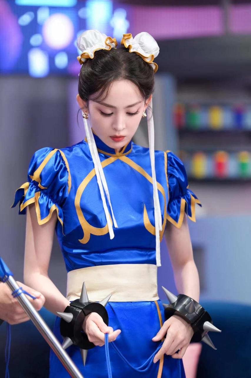 #娜扎# 古力娜扎黑丝真的超美!不哭不哭,卧底任务艰难,我们开心就行!#