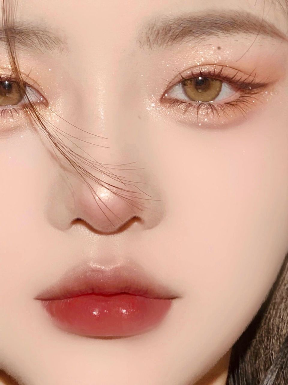 携秋水以赠星河 甜欲狐狸妆 尝试了另一种风格的狐狸眼妆 奶里奶气的