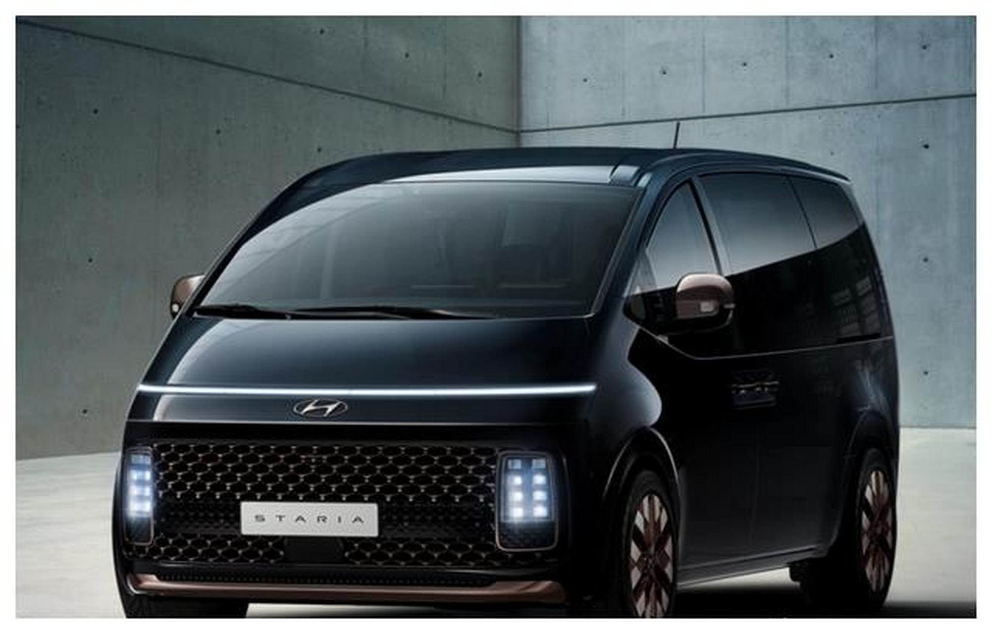 现代推出全新中大型商务mpv"staria",车辆外观设计具有未来感,采用