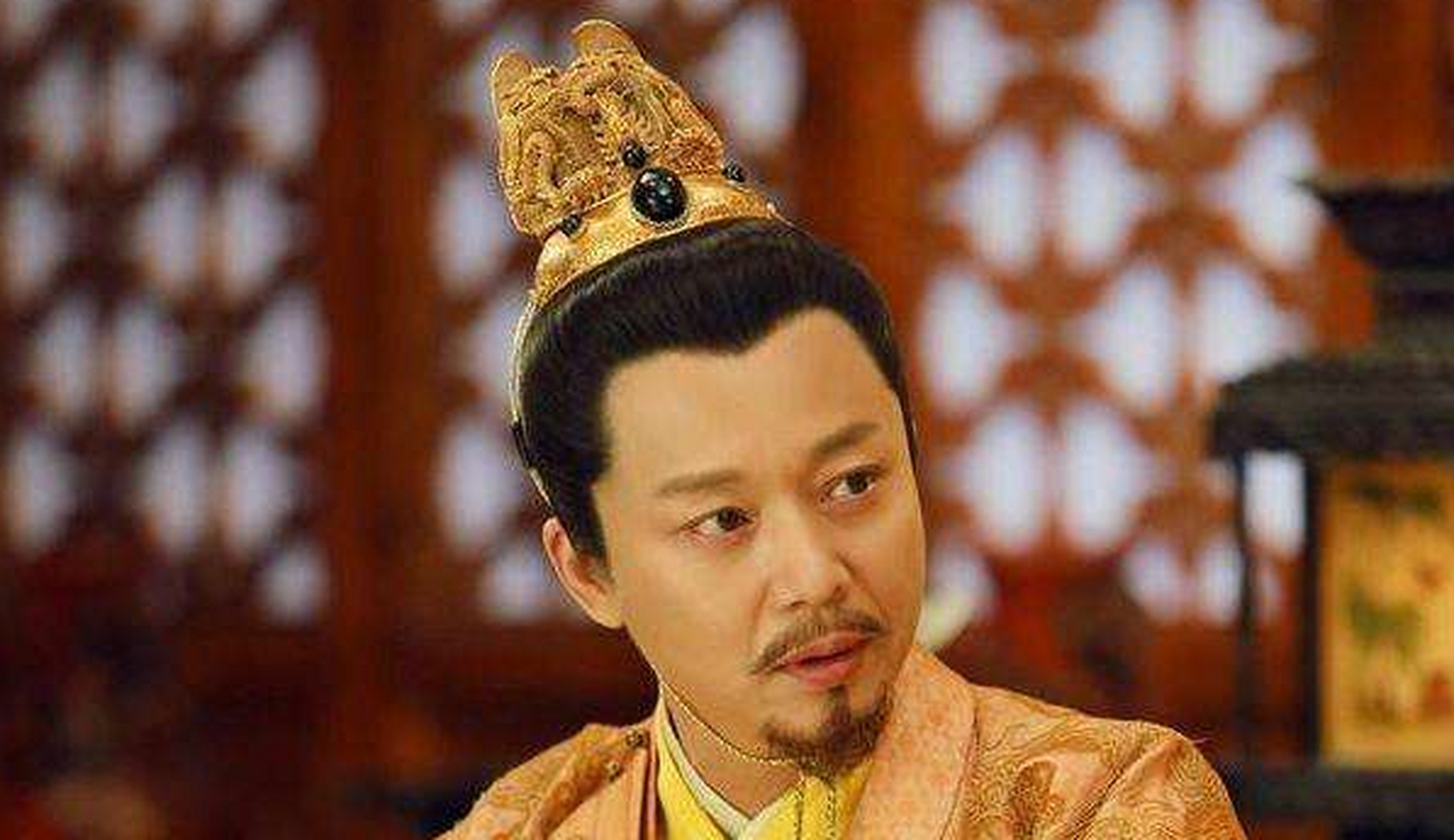 朱祐樘的母亲纪氏并不是当朝君主的妃子,而是深宫内院里面一名宫女,在