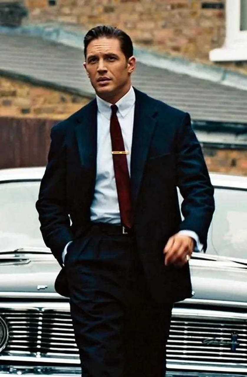 汤姆哈迪,汤老师即便穿上西装也给人一种随时要锤人的感觉!