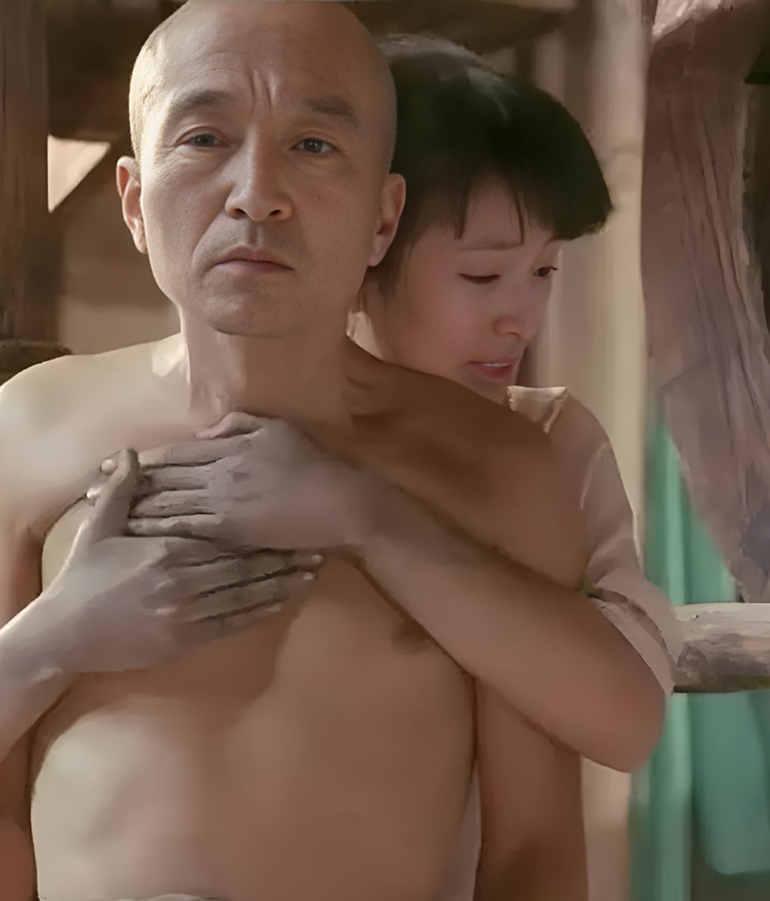 1991年,巩俐和李保田在电影《菊豆》中的剧照!