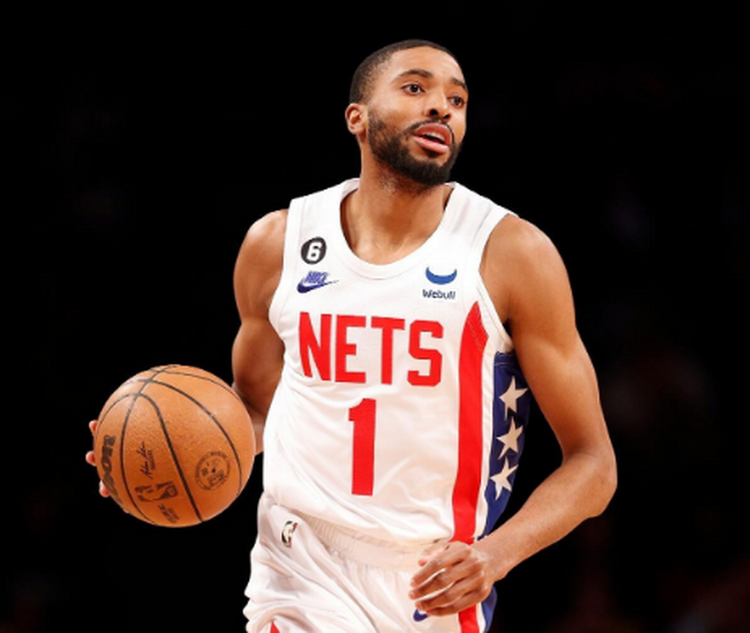 他谈到了目前篮网队的阵容,他表示:"我喜欢现在的这支篮网队,百樊之