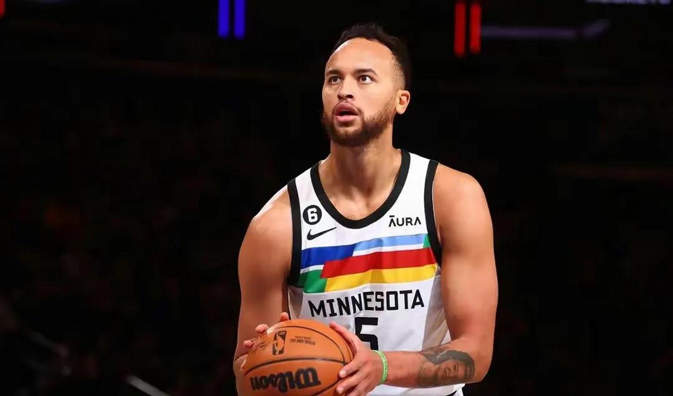 真不知道这个大锤安德森有什么能拿得出手的.