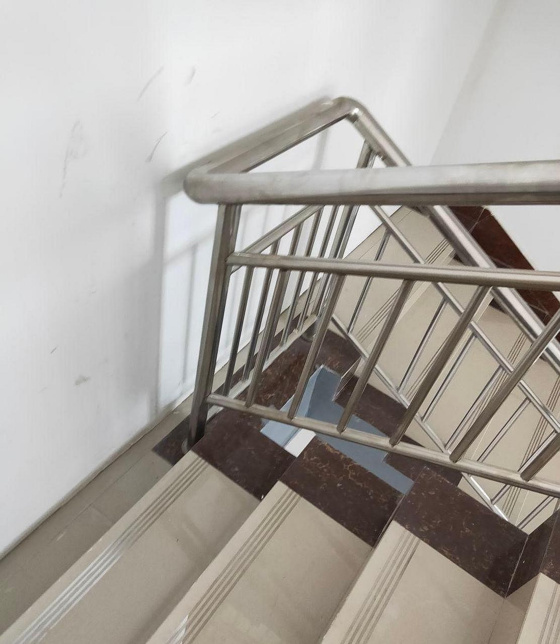 这样的楼梯只在梦里才有,没想到现实中居然也让我遇到了