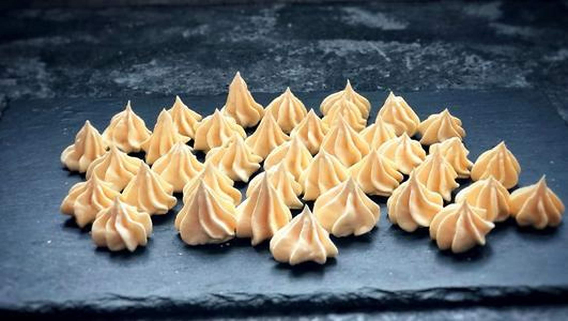 宝塔糖,这个打虫药,竟是小时候的经典甜品,吃宝塔糖是小时候最难忘最