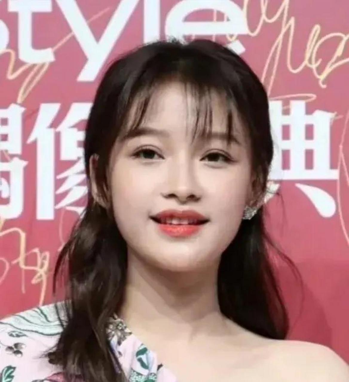 孙怡单眼皮变成双眼皮,整个人也老了十岁.