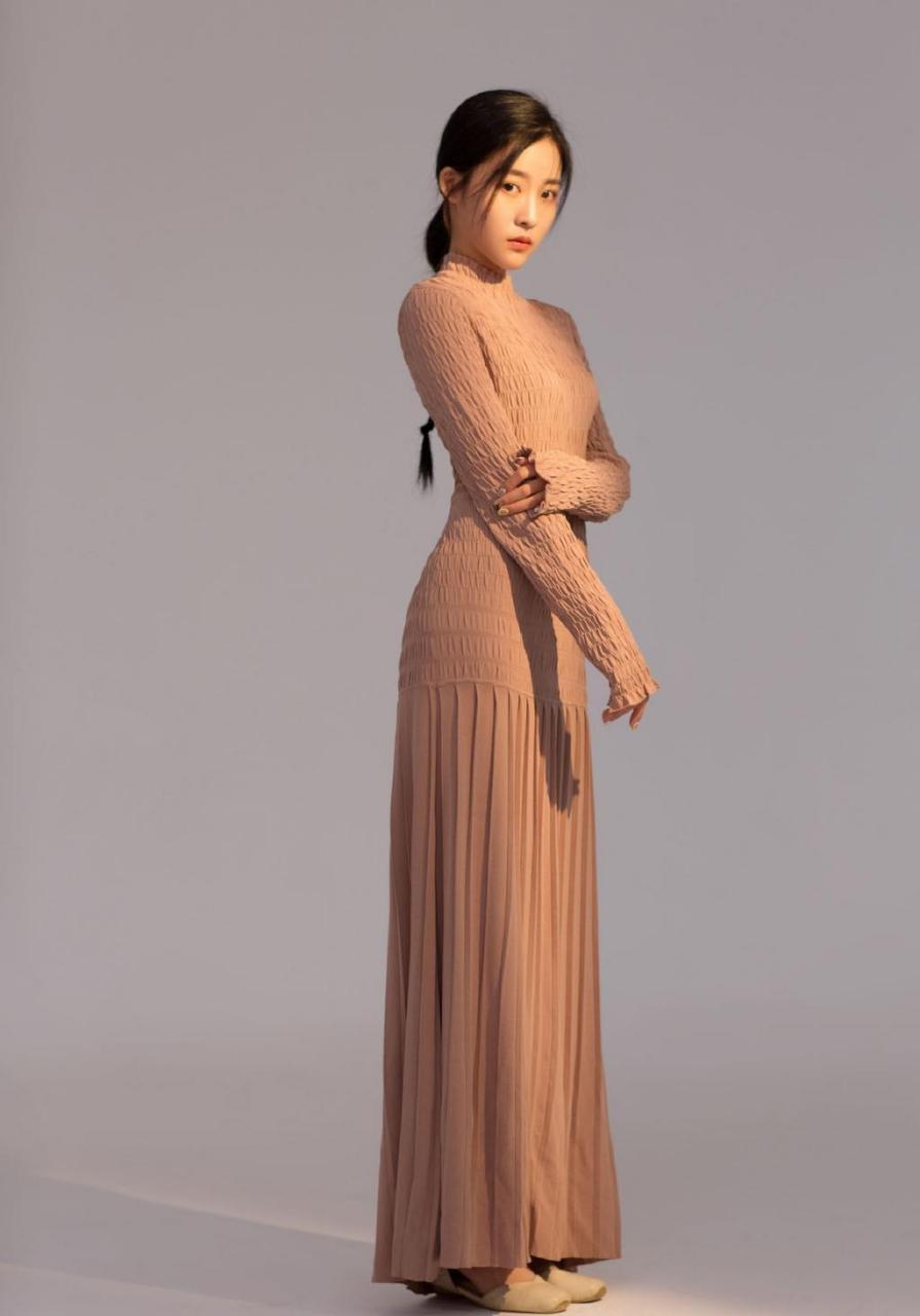 snh48孙芮,粉色毛衣简约甜美,清纯又元气