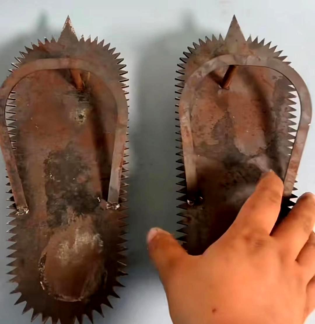 少林高僧平时都练武时穿着少林寺弟子的鞋子是这样吗?