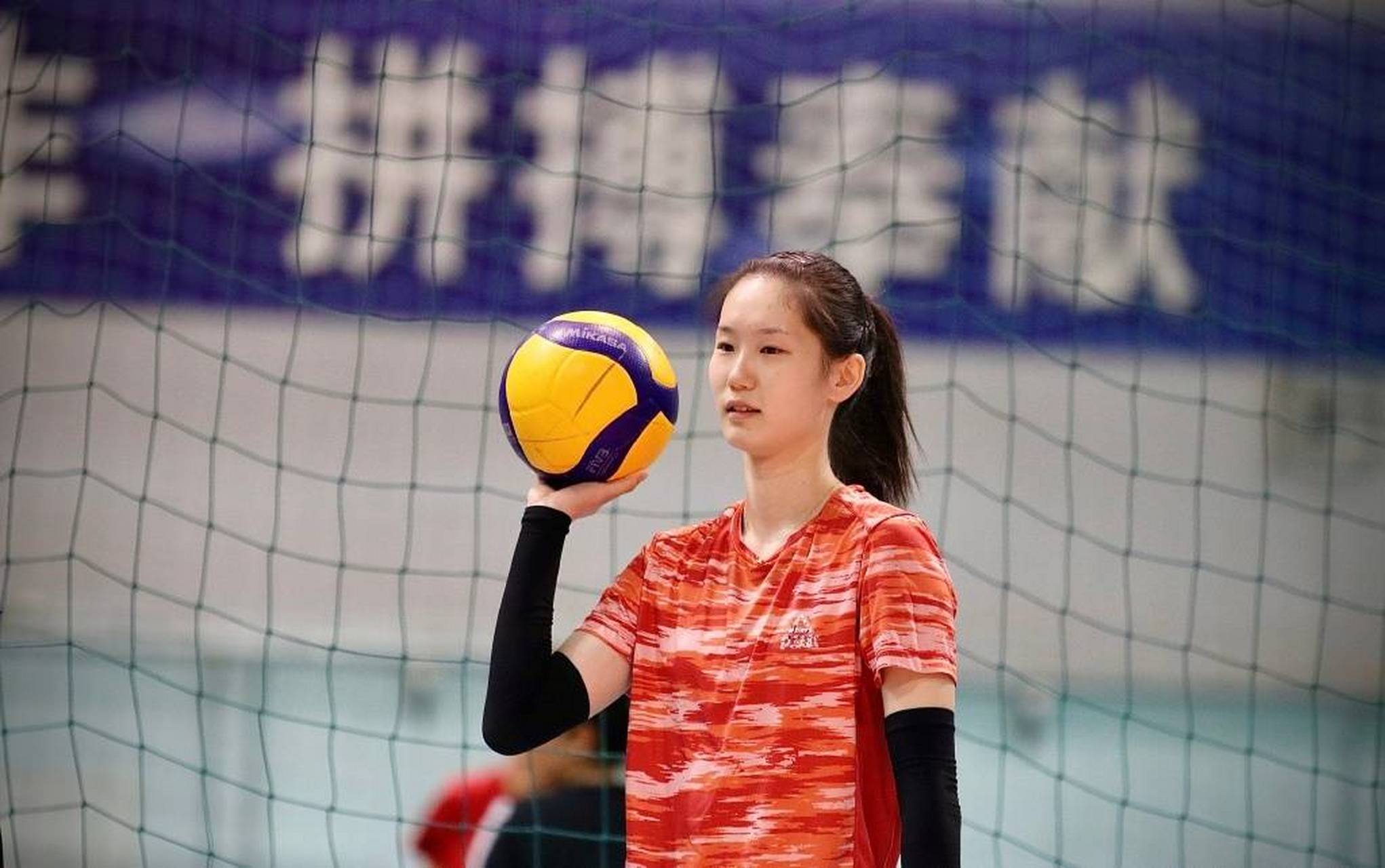 许晓婷是目前中国女排的替补二传手,或许很多人并不熟悉她的名字.