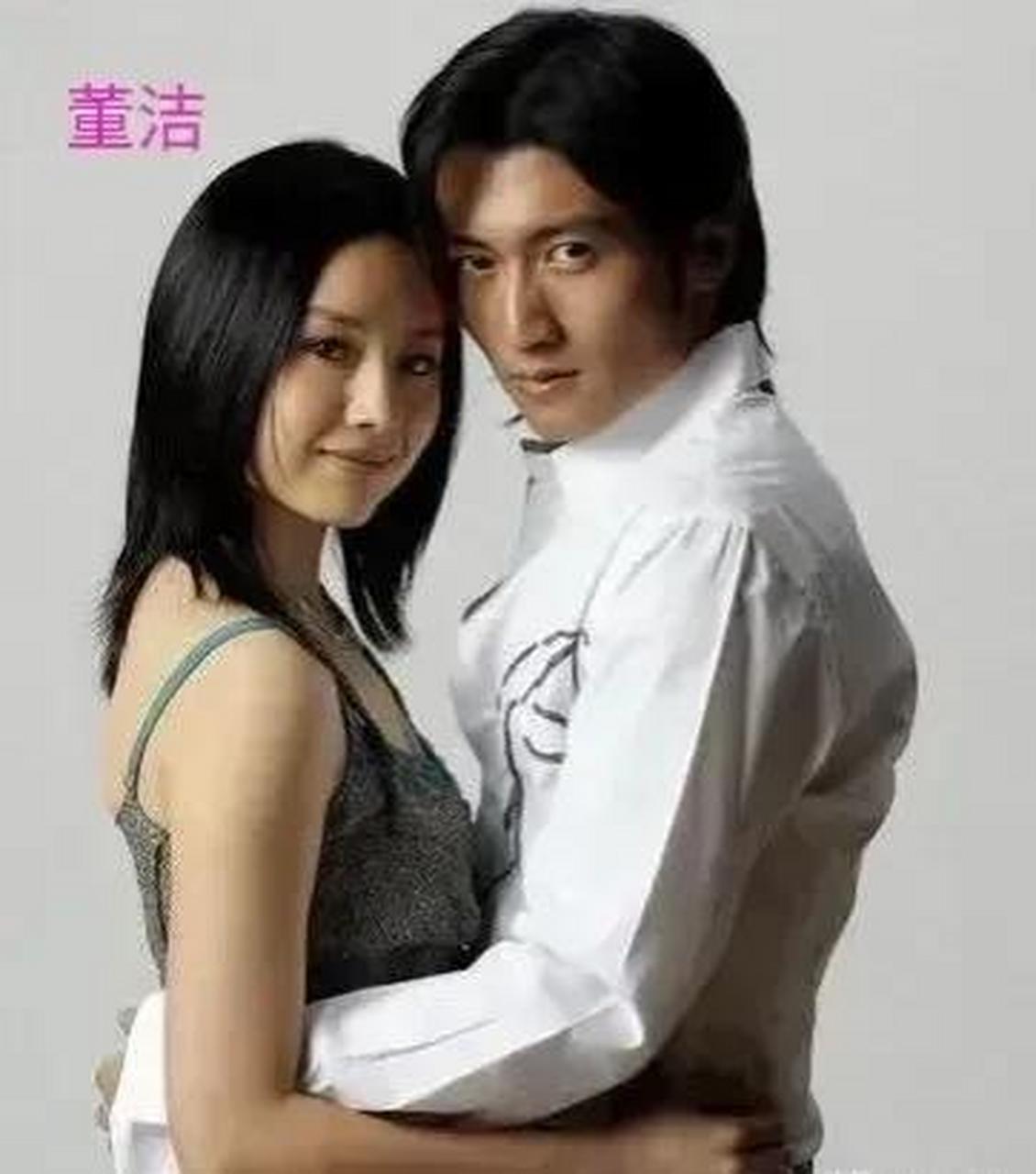 谢霆锋和各大女明星的合影,其实每一个搭配都很美,但是我觉得他和王菲