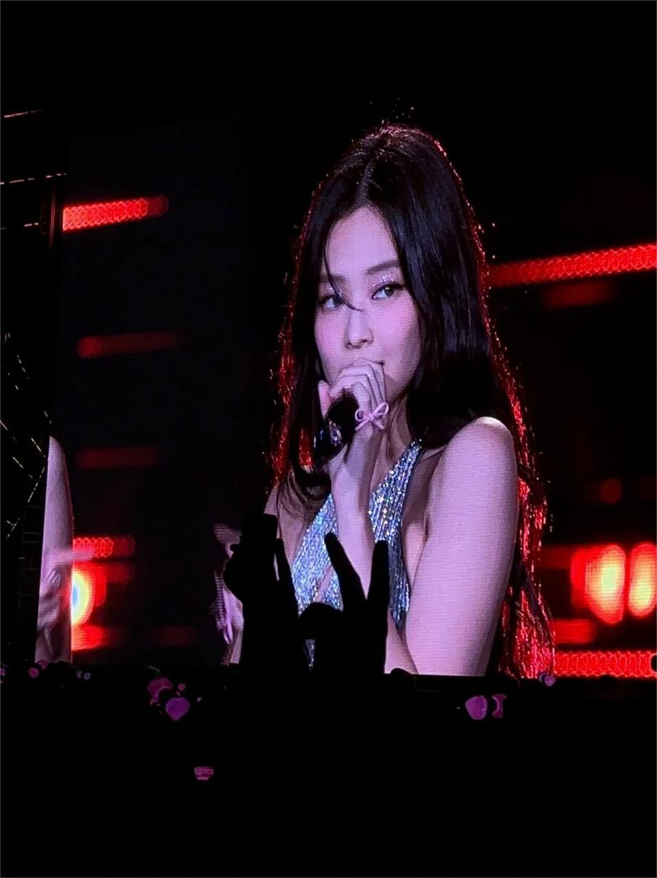 jennie真的太美了  看完演唱会 被jennie圈粉了