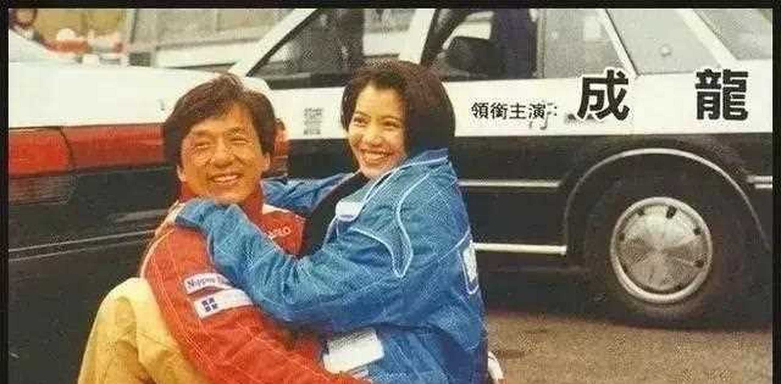 1995年,成龙花500万邀请袁咏仪拍摄《霹雳火》,袁咏仪欣然接受,只是谁