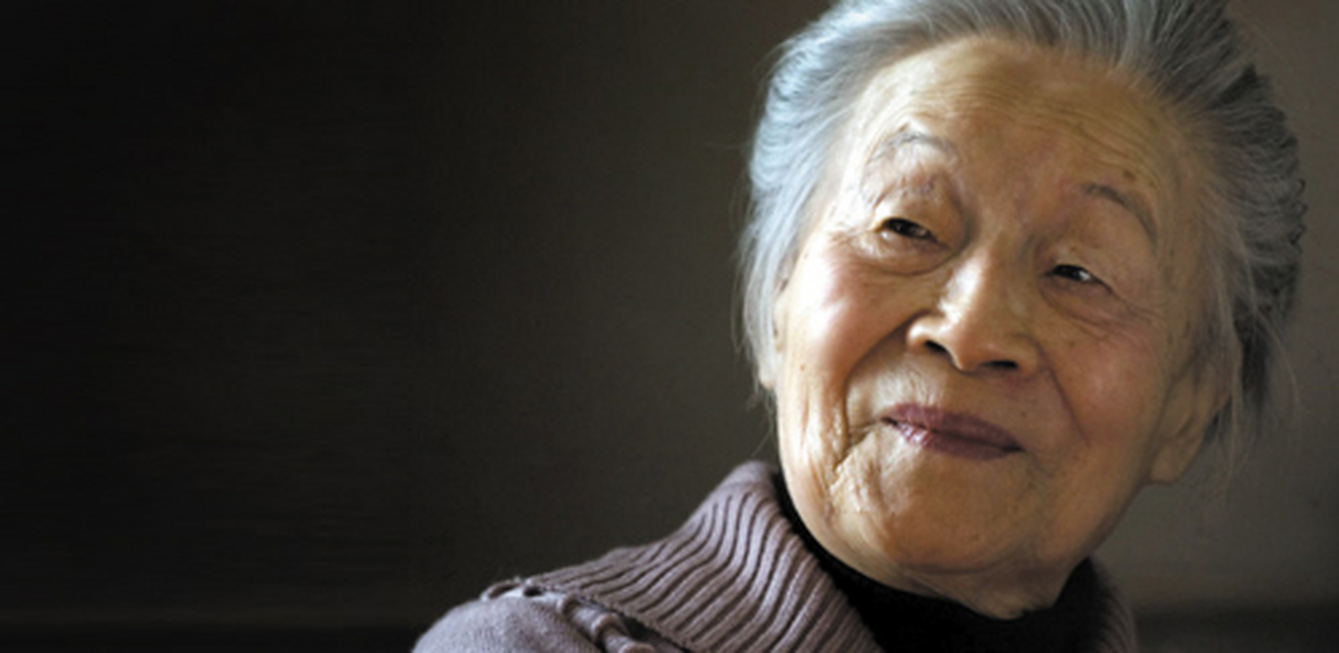 杨绛:到了一定年纪,不要窥望别人的窗 杨绛先生说过一句话: "人家挂着